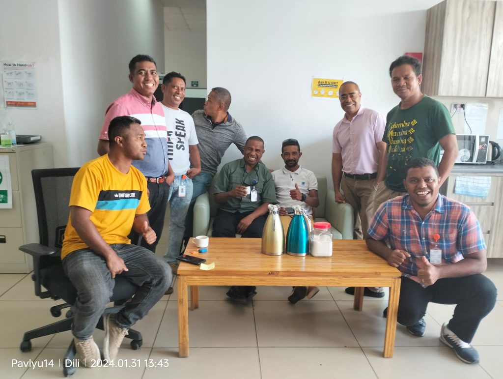 La’ós iha kampu de’it, maibé Iha ne’ebé de’it, bainhira hasoru malu sempre hamnasa hamutuk